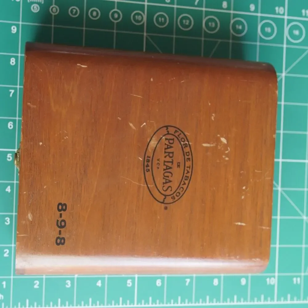 Partagas Estilo 8-9-8 Wooden Cigar Box & Crystal Ashtray Set Vintage Tobacciana